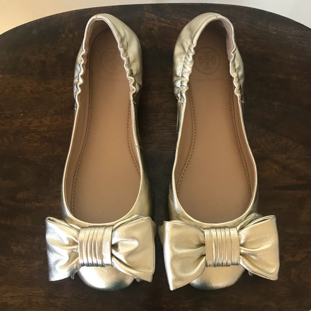 NWOT TORY BURCH LEATHER BOW SOFT GOLD FLATS